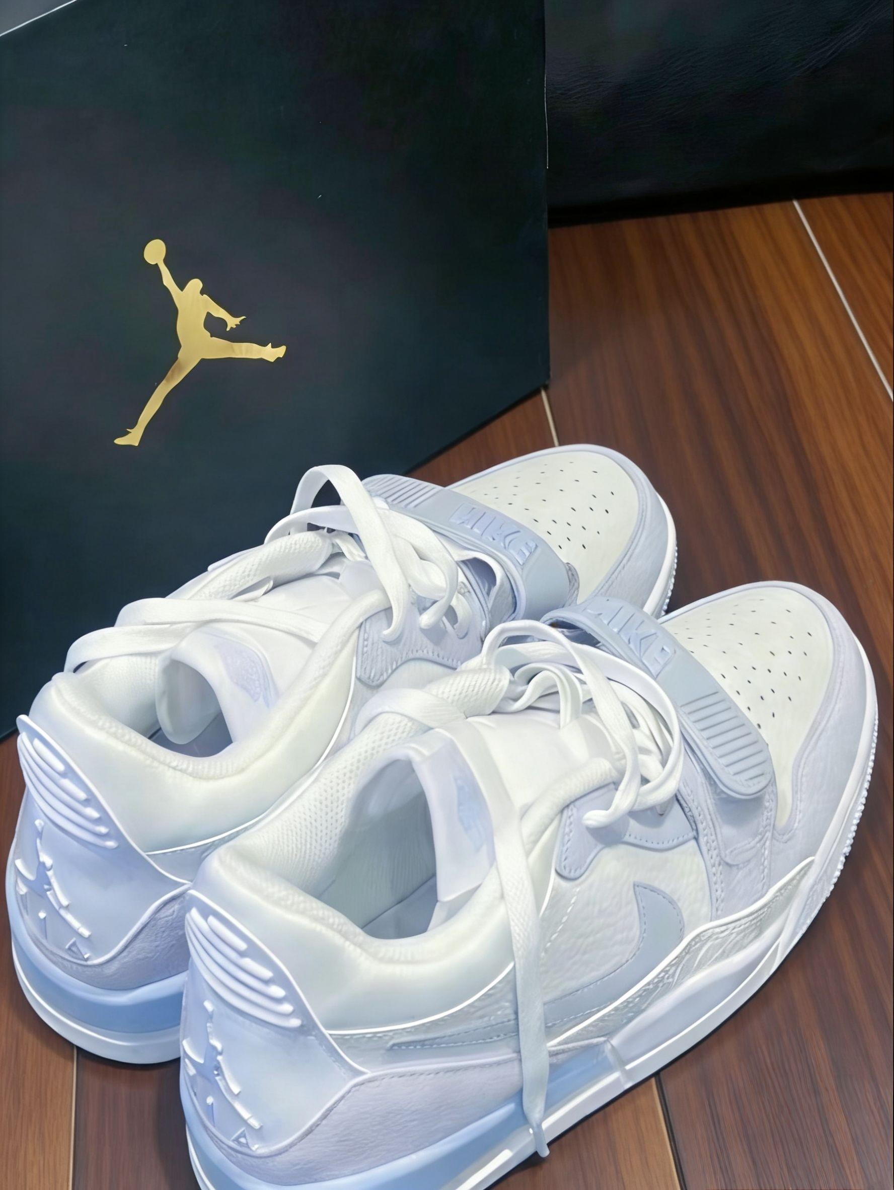 当经典三合一遇见冰川呼吸——AJ312 碎冰蓝限定登场